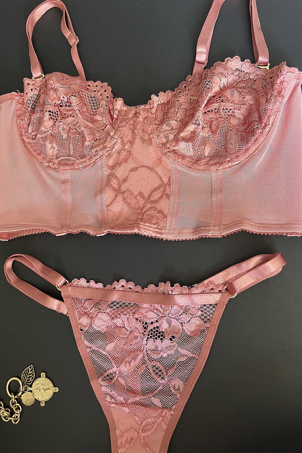 VENUS__0005_IMG_6521